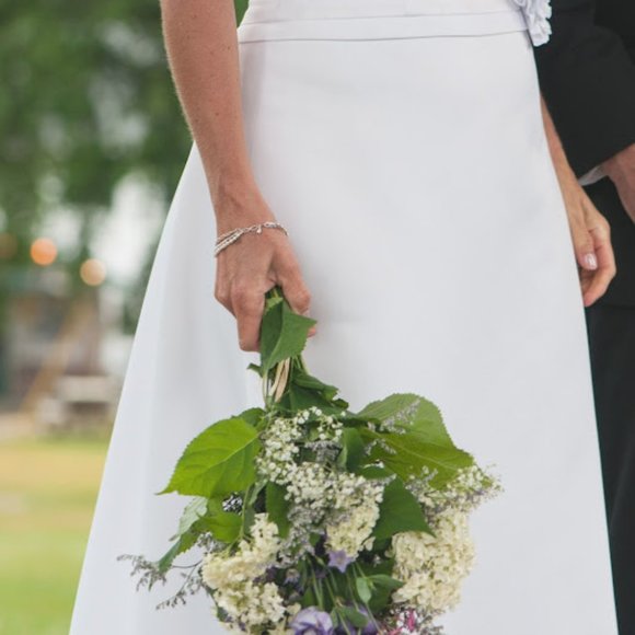 Wedding Dress Size 10 - sporty & classy - Picture 4 of 9